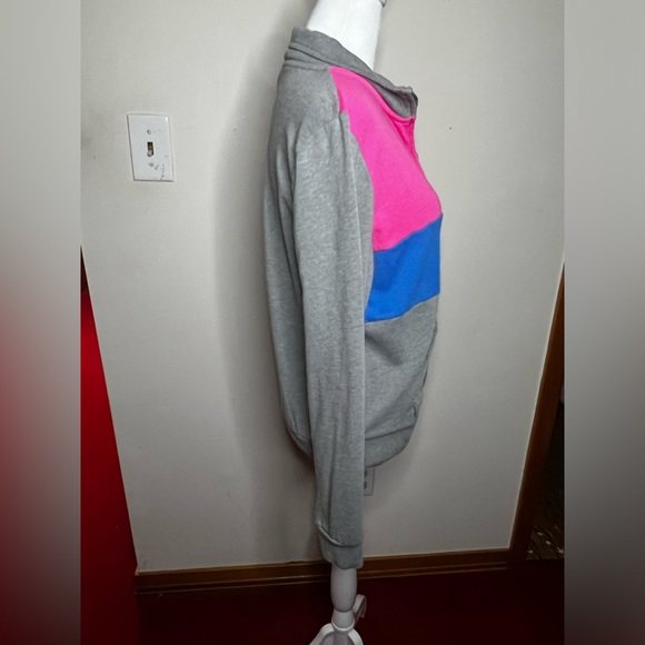 Pink Shirt - Picture 3 of 4